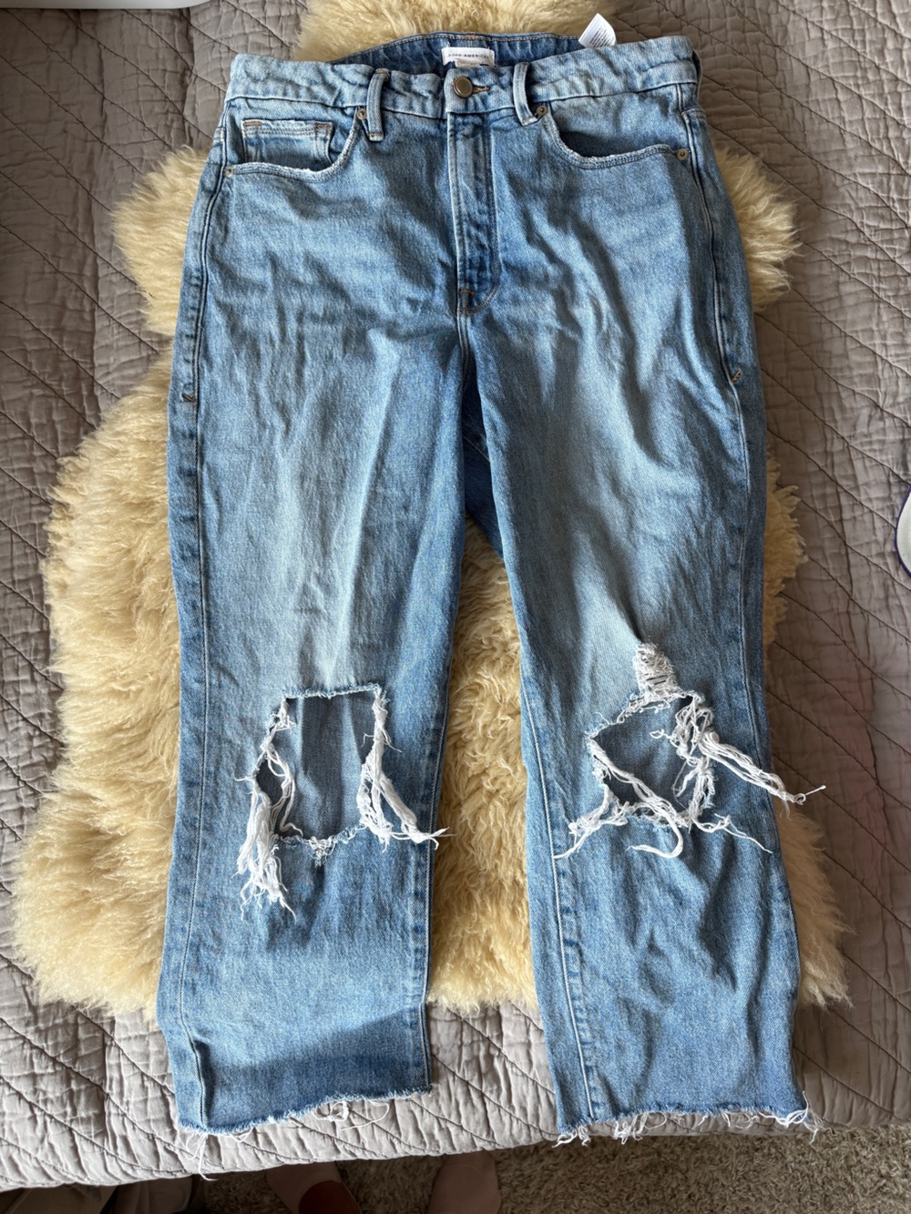 Good American Light Blue Distressed Crop Length Jeans 12/31